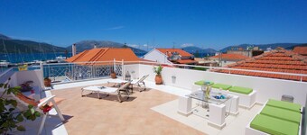 Sea Breeze Apartment