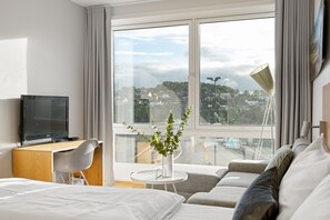 Comfort Studio, 1 Queen Bed, Marina View | Living area | 32-inch flat-screen TV with cable channels, TV - Bjørvika Apartments - Lagårdsveien 115 (Stavanger)