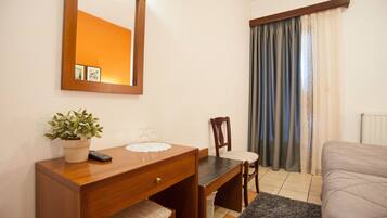 Desk, free cribs/infant beds, free WiFi, bed sheets