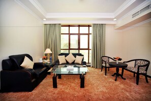 Superior Twin Room, 1 Bedroom | Living area - Marco Polo Hotel (Manama)