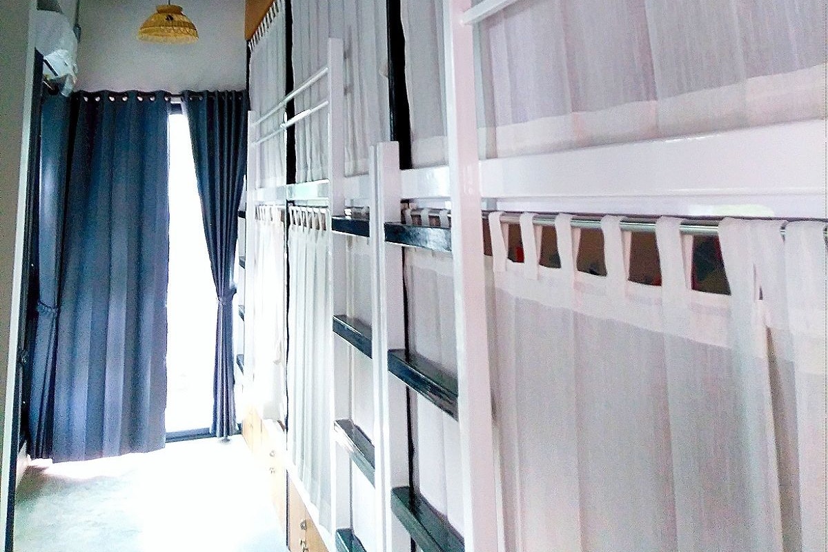 6-Bed Female Dormitory with Shared Bathroom | Free WiFi