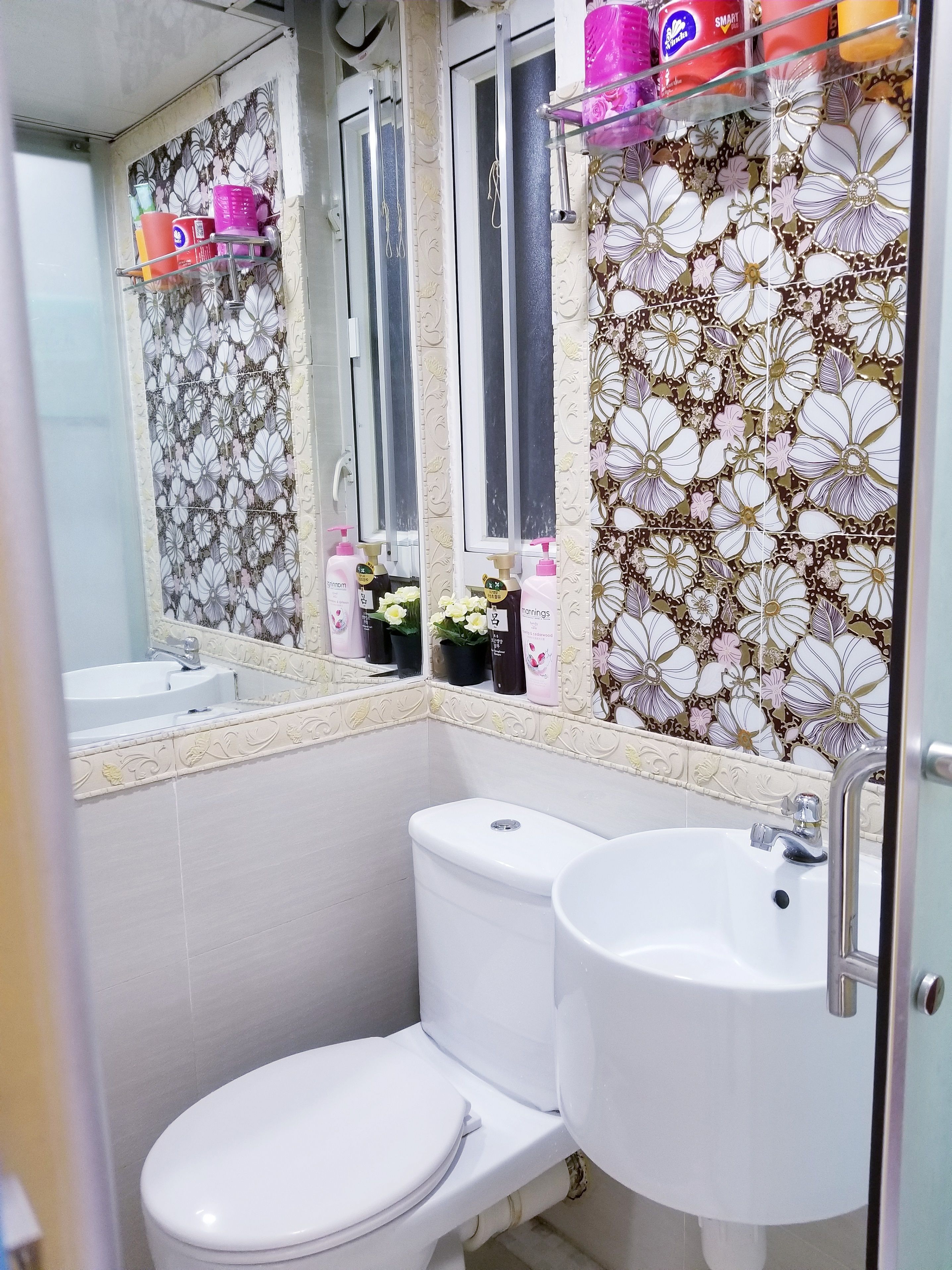 twin room | bathroom | shower, free toiletries, slippers, towels