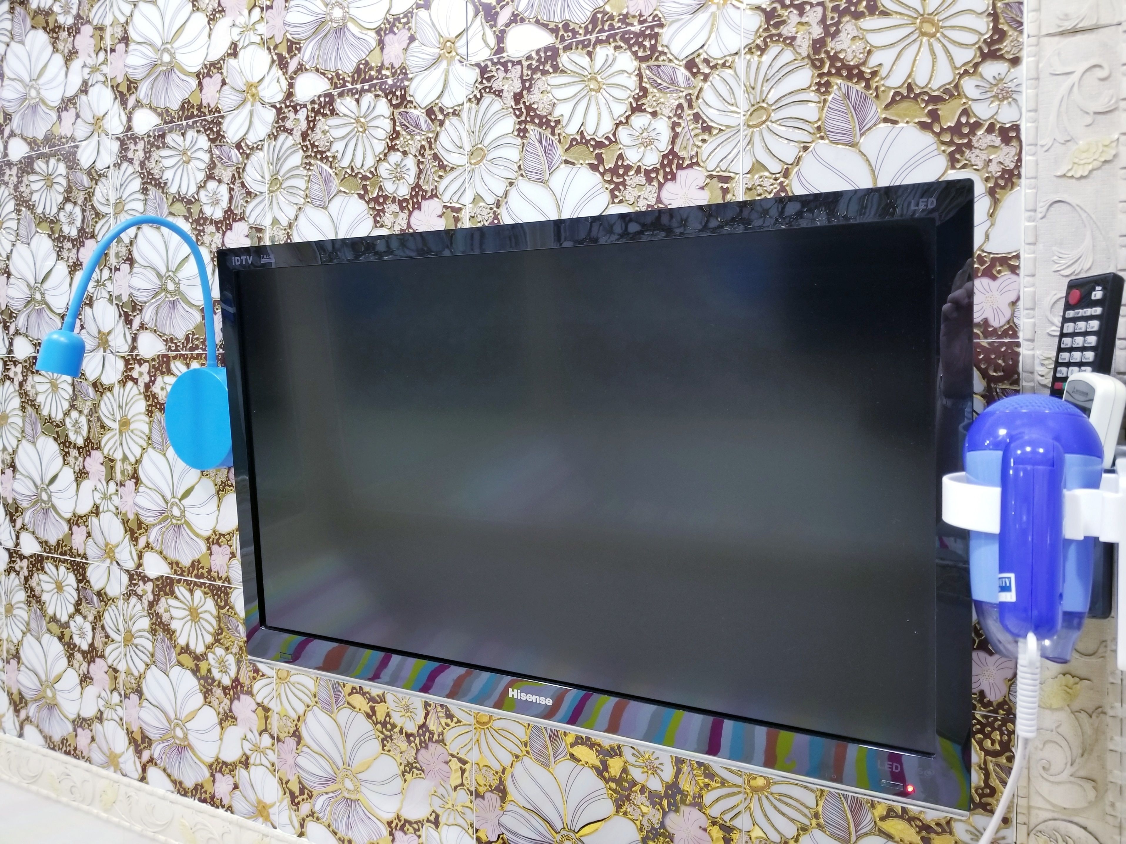 double room, no windows (mini) | room amenity