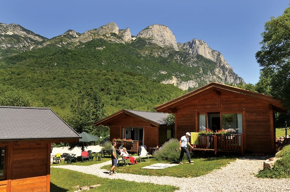 Nhà di động, 2 phòng ngủ, bếp nhỏ, quang cảnh núi | Hiên