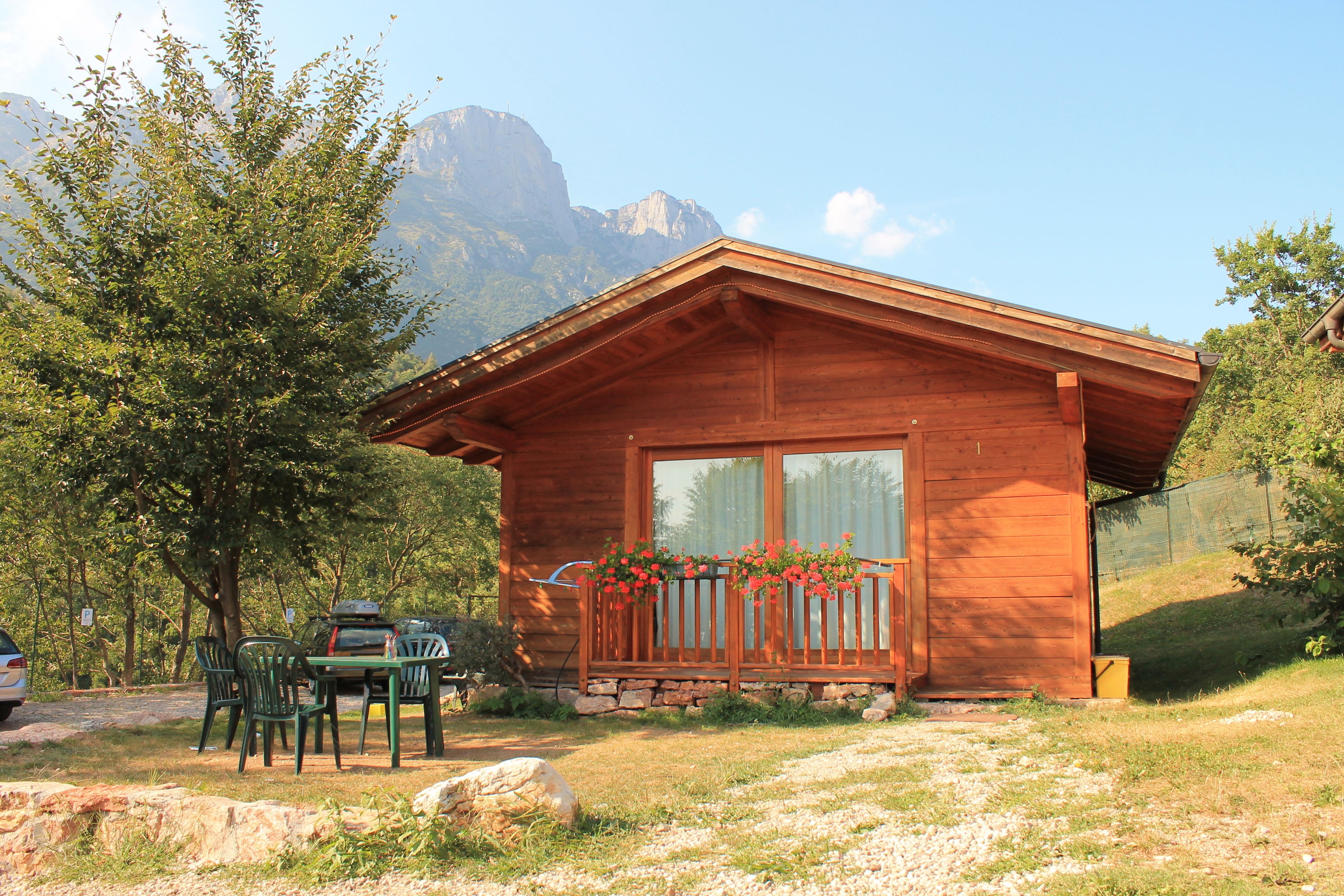 Stacaravan, 2 slaapkamers, kitchenette, uitzicht op bergen | Terras