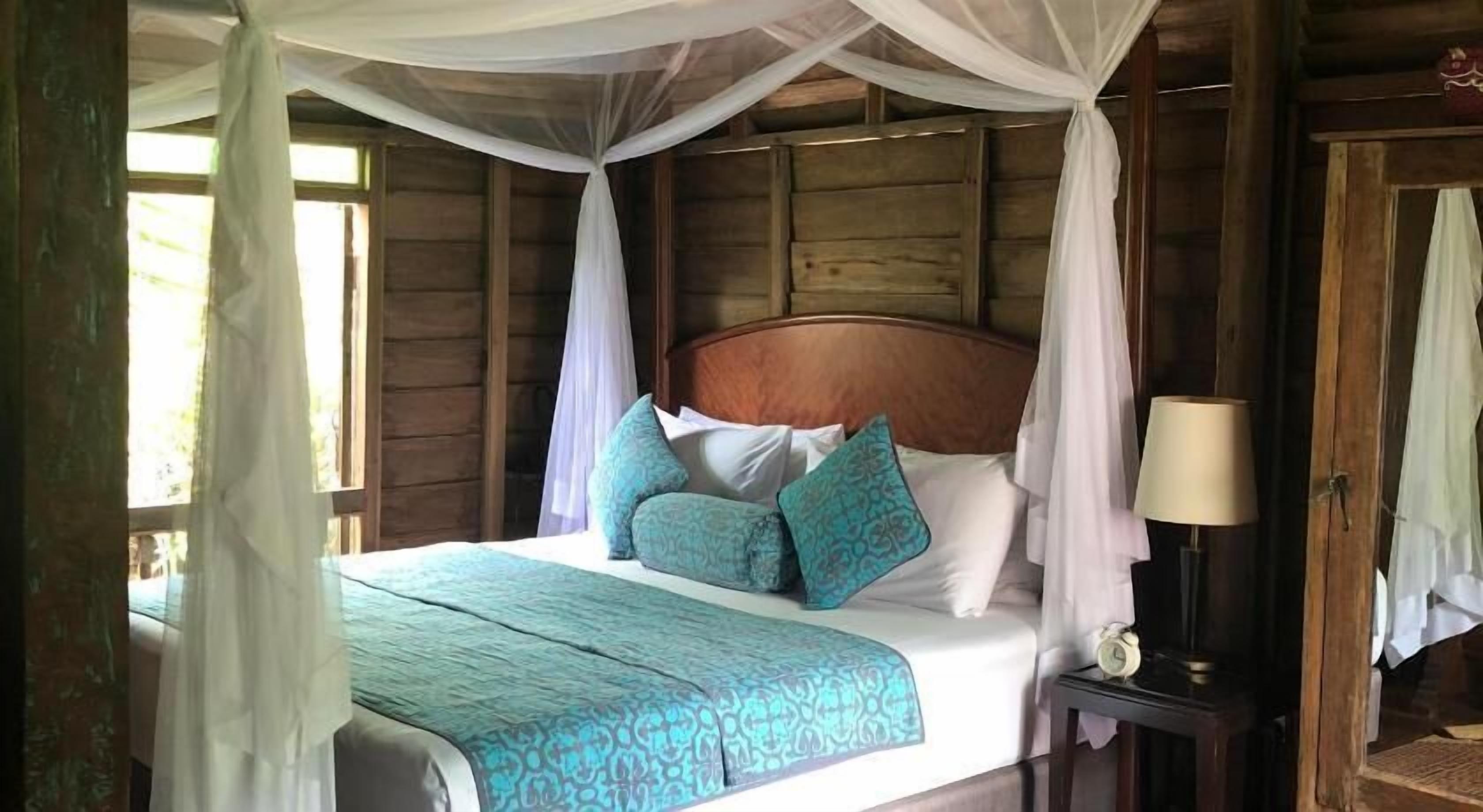 Literie de qualité, lit avec matelas Tempur-Pedic, minibar, coffre-fort