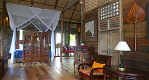 尊荣别墅 (Kati) | 高档床上用品、泰普尔床垫、迷你吧、客房内保险箱