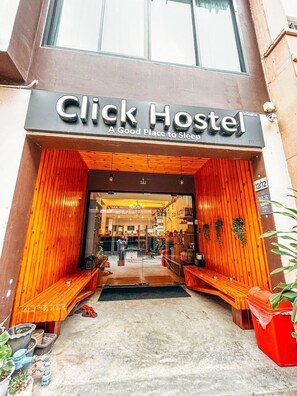 Front of property - Click Hostel (Bangkok)