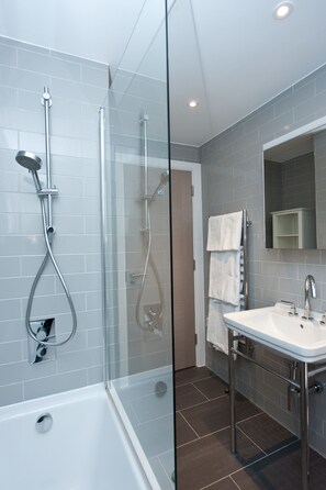 Apartment, 1 Bedroom | Bathroom - The London Agent Spitalfields (London)
