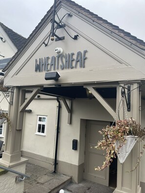 Front of property - The Wheatsheaf Inn (Crewe)
