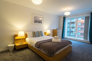1 chambre, literie de qualité supérieure, fer et planche à repasser