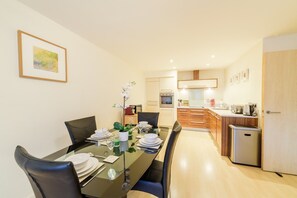 City Apartment, Multiple Beds | In-room dining - City Visits - Ryland Steet (Birmingham)