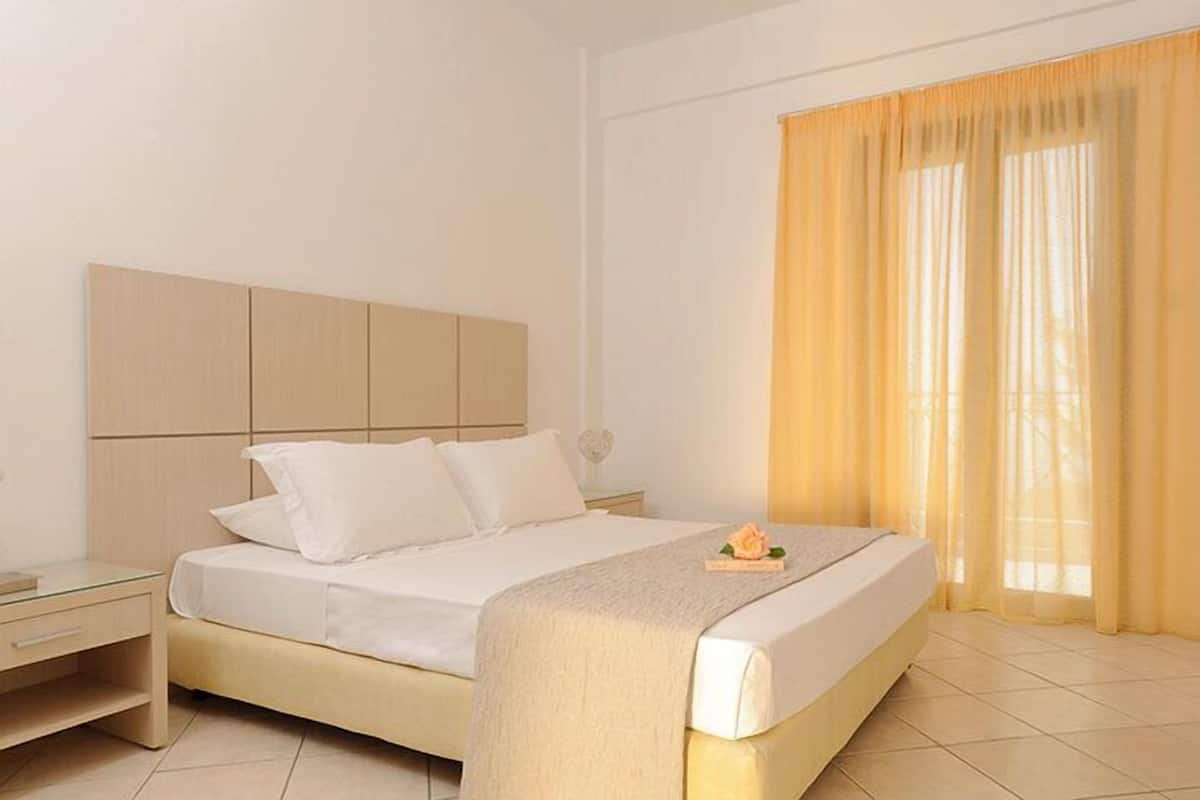 Sistema de insonorización, wifi gratis y ropa de cama
