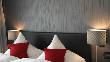 Deluxe-Doppelzimmer | Minibar, Zimmersafe, Schreibtisch, Bügeleisen/Bügelbrett