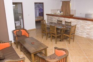 Căn hộ Cao cấp, quang cảnh biển (second floor) | Khu phòng khách