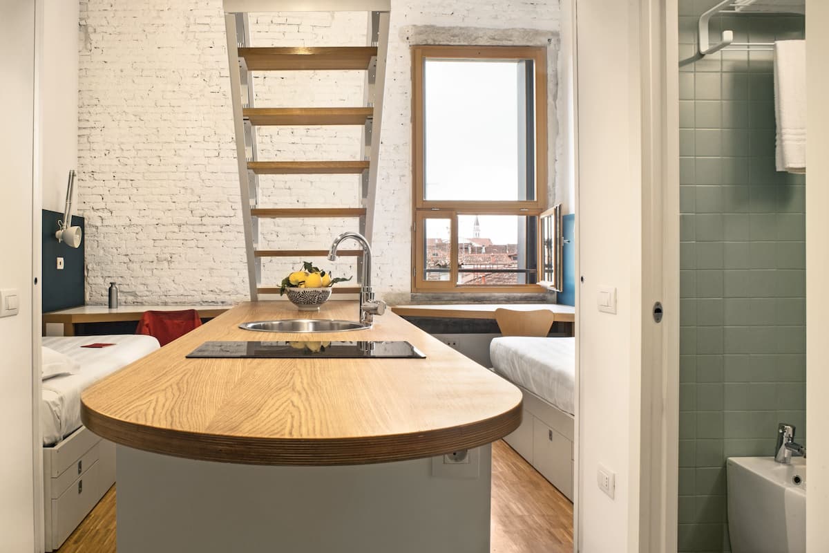 1 bedroom, premium bedding, down duvets, desk