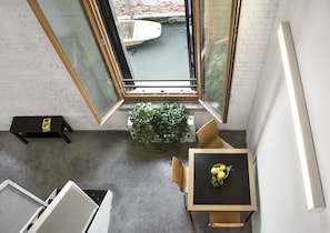 Premium bedding, down duvets, desk, laptop workspace - Combo Venezia (Venice)