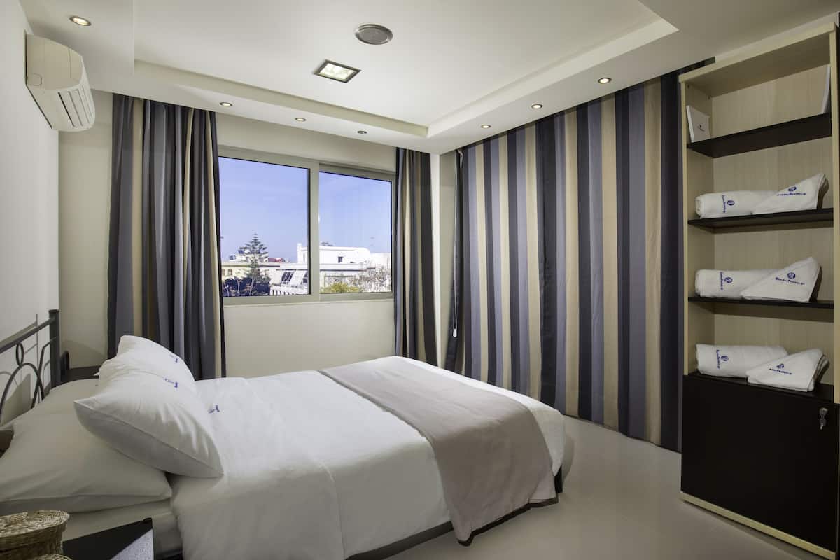 Apartment, 2 Bedrooms | 2 bedrooms, in-room safe, soundproofing, iron/ironing board
