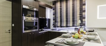 Rhodes Central Suite