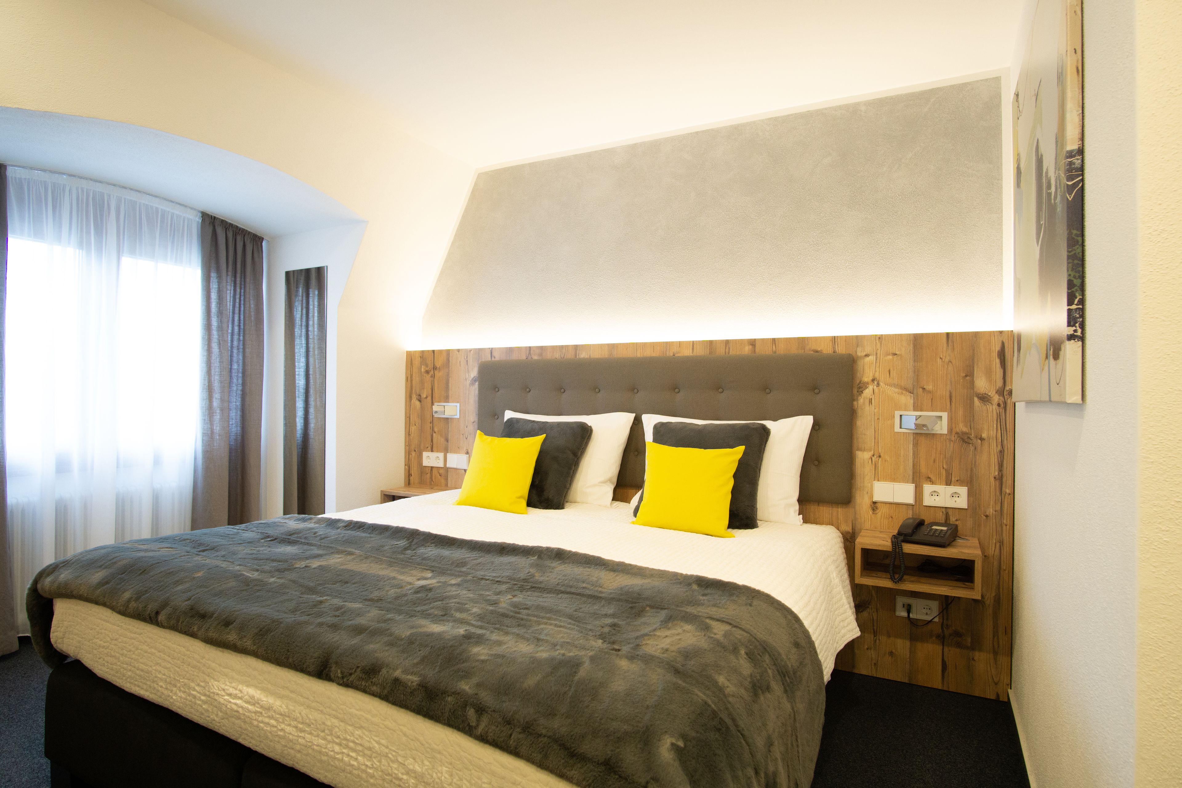 Standard-Doppelzimmer | Schreibtisch, laptopgeeigneter Arbeitsplatz, Verdunkelungsvorhänge