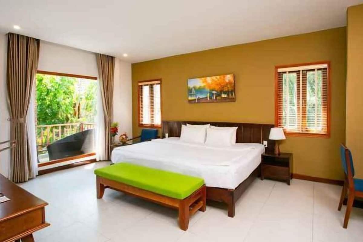 Minibar, in-room safe, blackout curtains, soundproofing