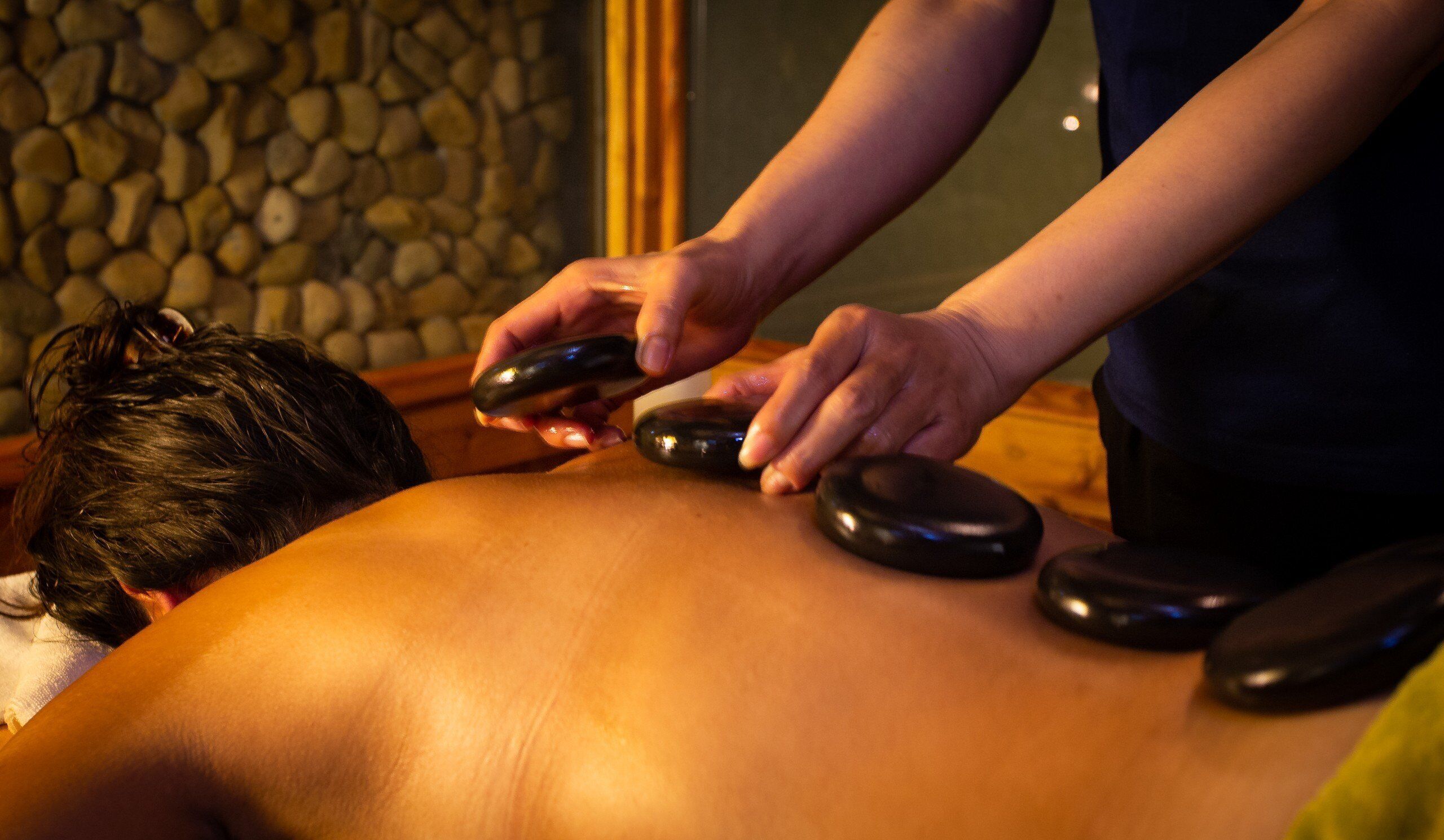 couples treatment room(s), deep-tissue massages, massages