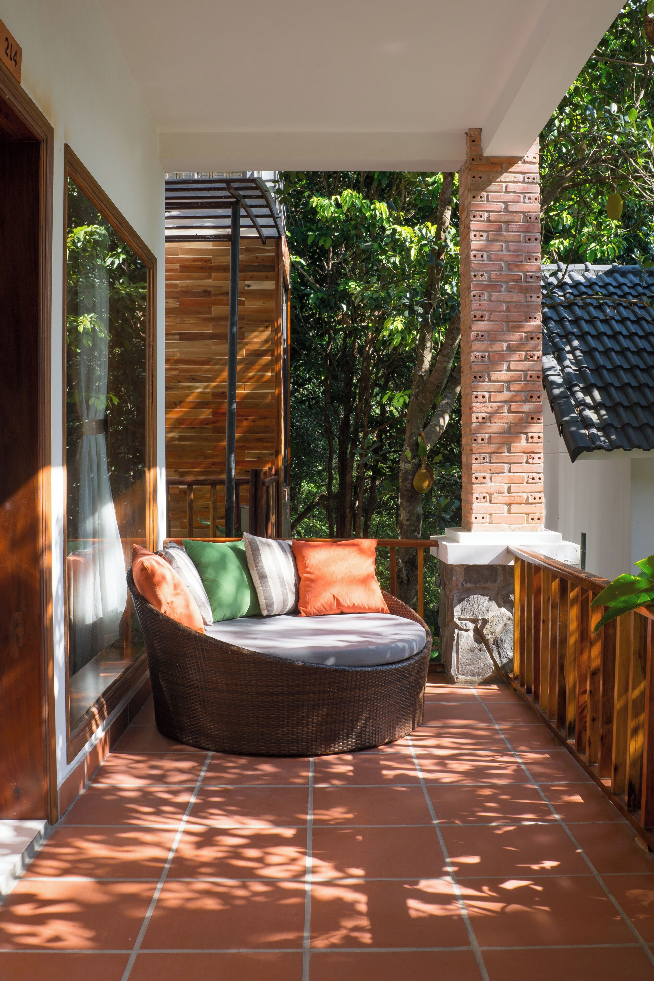 deluxe room, 1 king bed, mountain view | terrace/patio