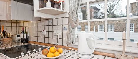 Apartment, 1 Bedroom | Private kitchen | Full-size fridge, oven, stovetop, electric kettle