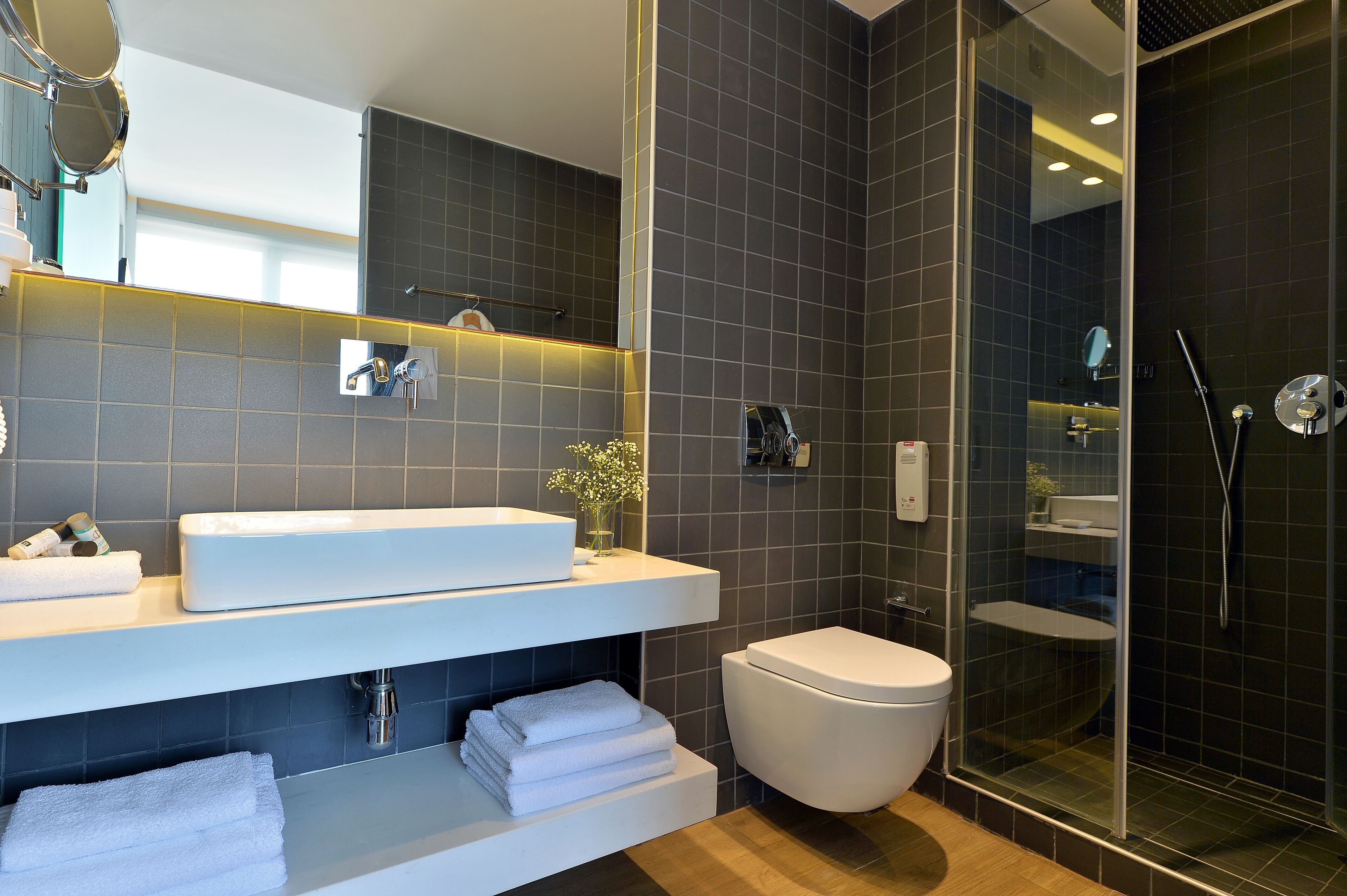 shower, free toiletries, hair dryer, slippers