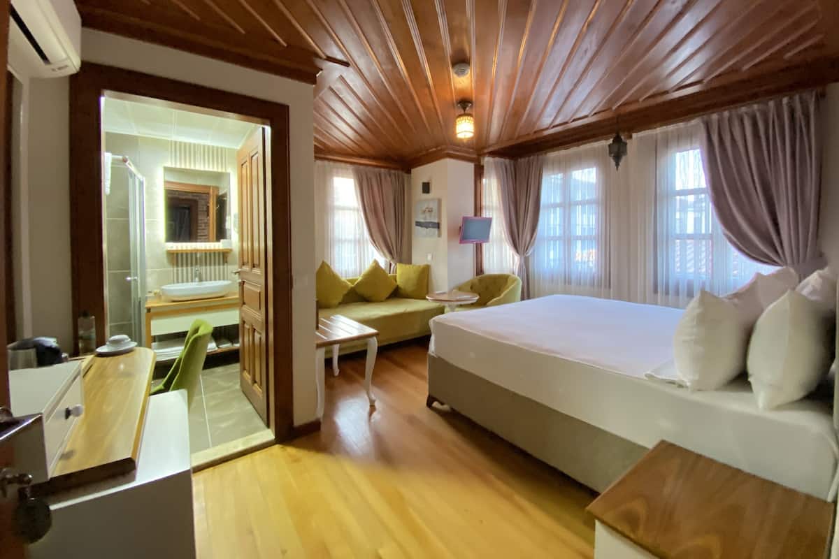 Chambre Triple Familiale | Literie hypoallergénique, décoration personnalisée