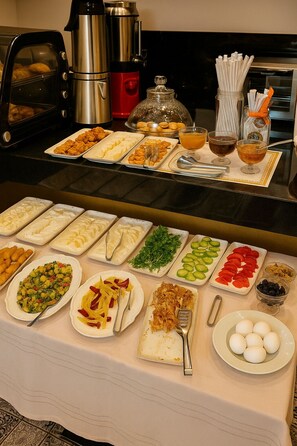 Dagelijks ontbijtbuffet (EUR 10 per persoon)
