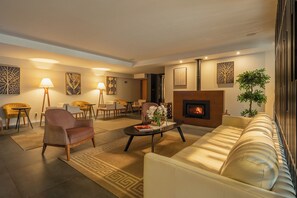 Reception - Hotel Querência (Gramado)