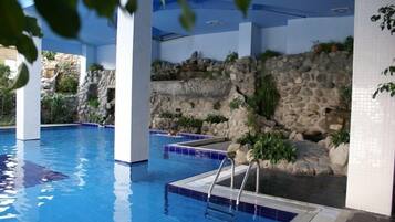 2 indoor pools, 3 outdoor pools, pool umbrellas, sun loungers