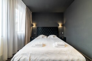 Deluxe Double Room, 1 Bedroom | Hypo-allergenic bedding, individually decorated, individually furnished