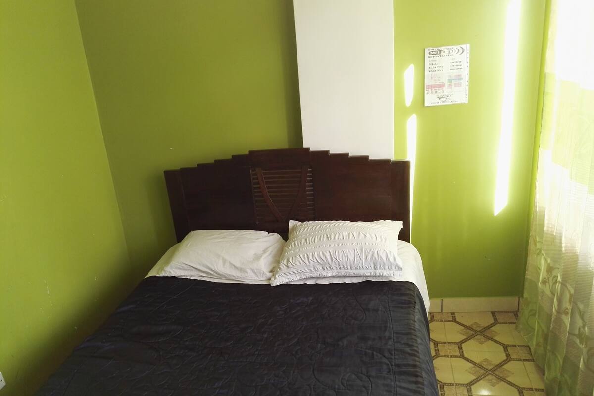 Free WiFi, bed sheets