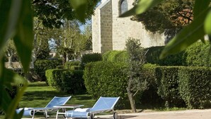 Outdoor pool - Château de Lignan (Lignan-sur-Orb)