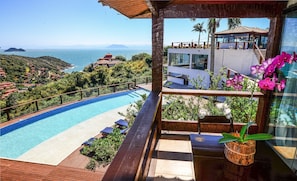 Suíte luxo | Vista da sacada