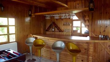 Bar (in der Unterkunft)