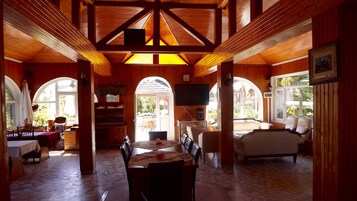 Sala de estar en el lobby