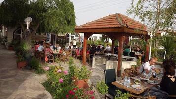 Breakfast, lunch, dinner served; Turkish cuisine