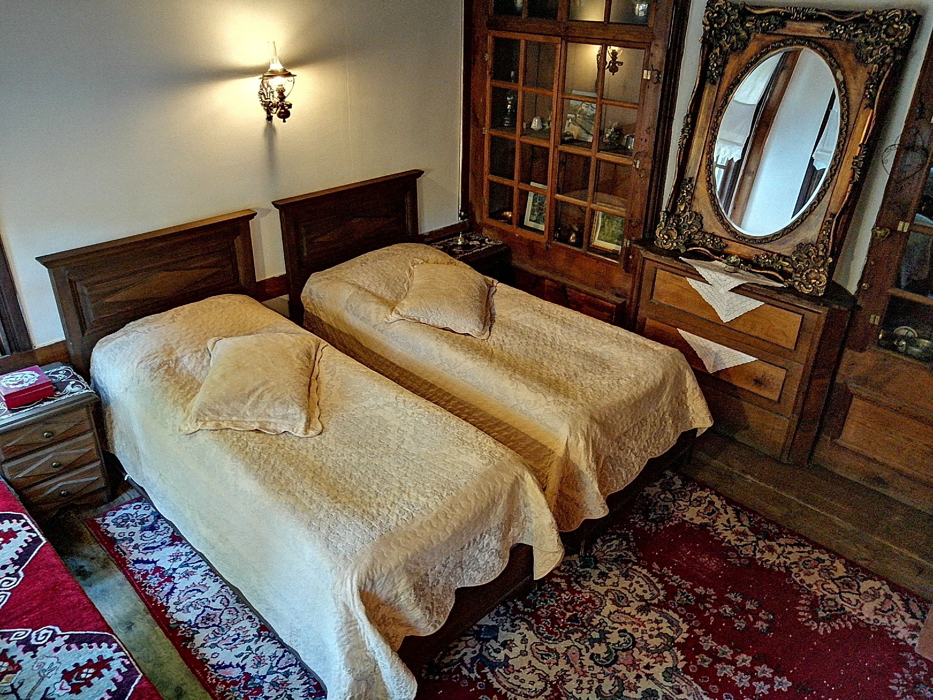 Egyptian cotton sheets, premium bedding, individually decorated