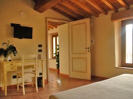 Double or Twin Room, Non Smoking | Room amenity