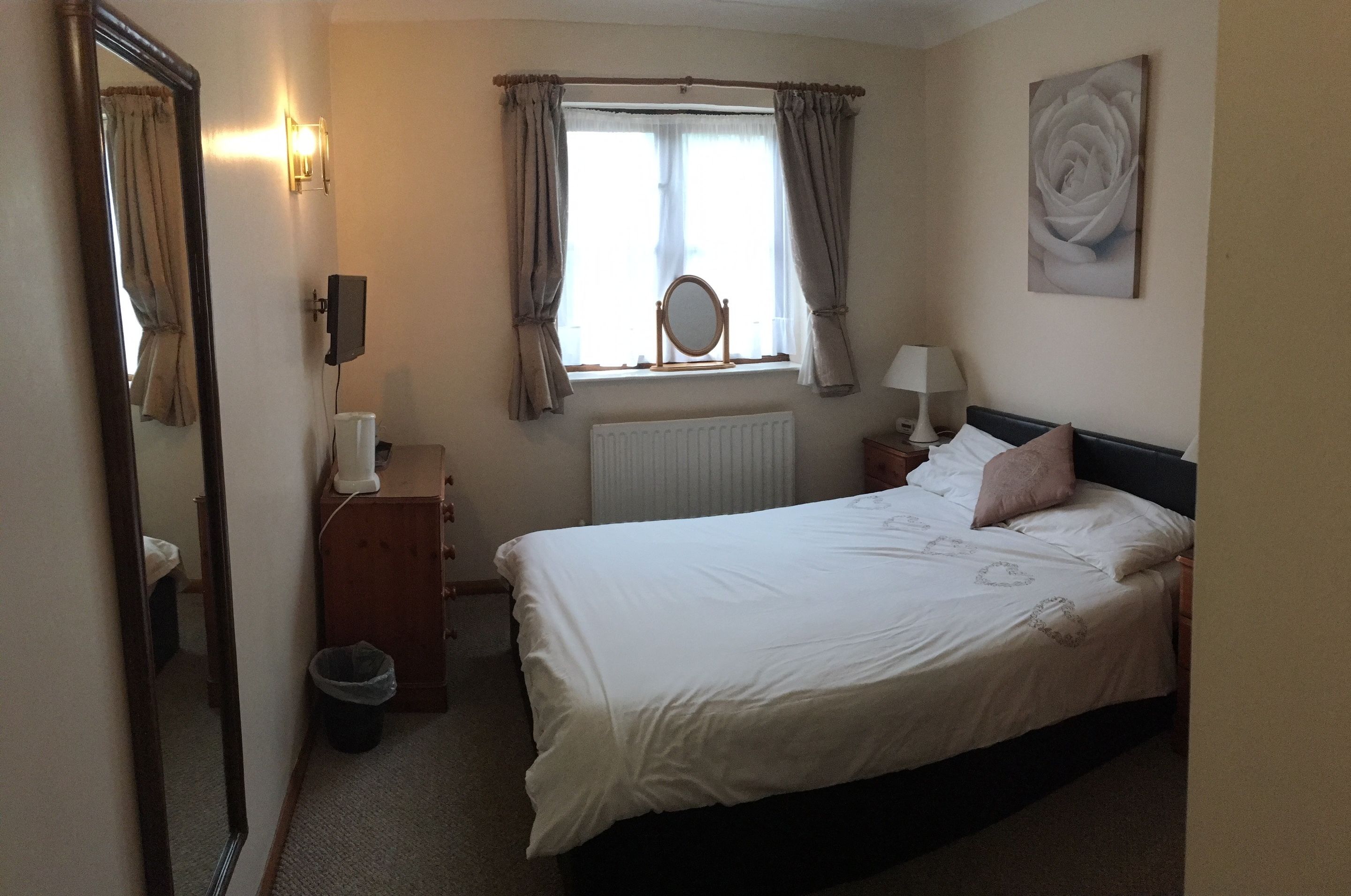 特色装修、特色家居、免费 WiFi、床单