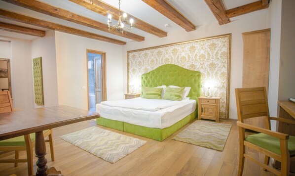 Superior Double Room | 1 bedroom, premium bedding, free WiFi, bed sheets