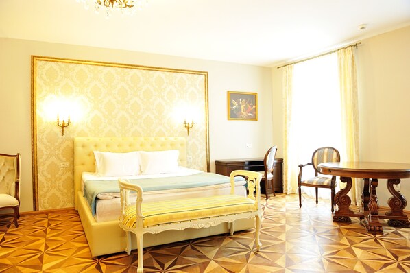 Panoramic Double Room, 1 King Bed, Mountain View, Mountainside | 1 bedroom, premium bedding, free WiFi, bed sheets
