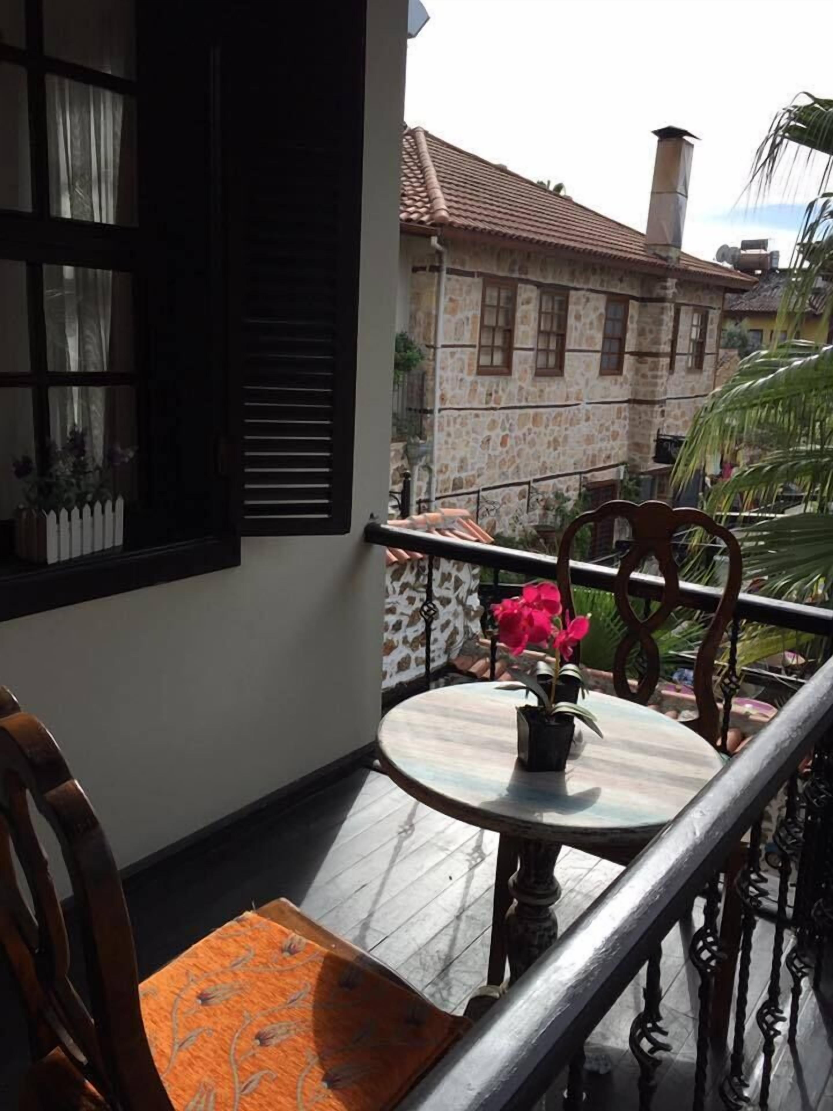 Economy Double Room | Balcony