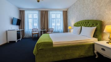 Quarto triplo | Individualmente decorados, escrivaninha, quartos à prova de som