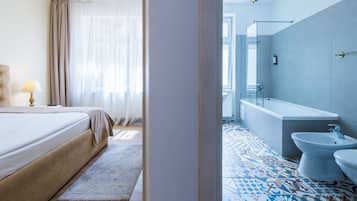 Suite, 2 kamar tidur | Didekorasi berbeda-beda, meja kerja, kedap suara, dan Wi-Fi gratis