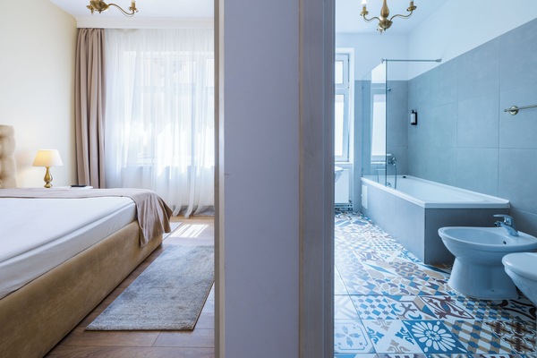 Suite, 2 Bedrooms | Individually decorated, desk, soundproofing, free WiFi