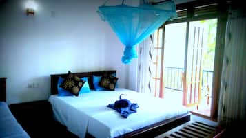 Habitación Deluxe doble, vistas a la montaña | 1 dormitorio, escritorio, sistema de insonorización y wifi gratis